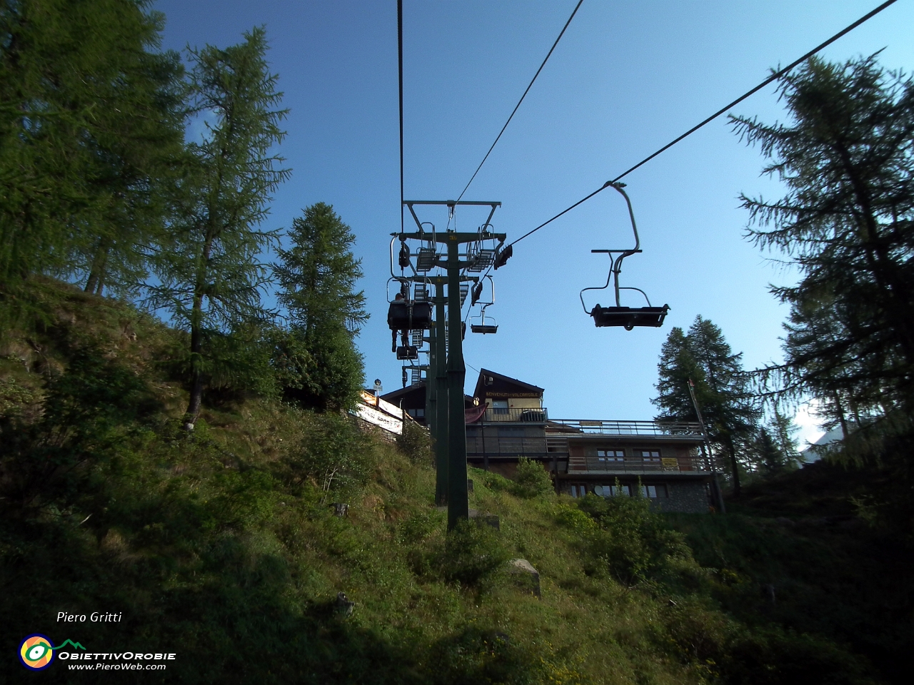 05 Stazione d'arrivo seggiovia.JPG